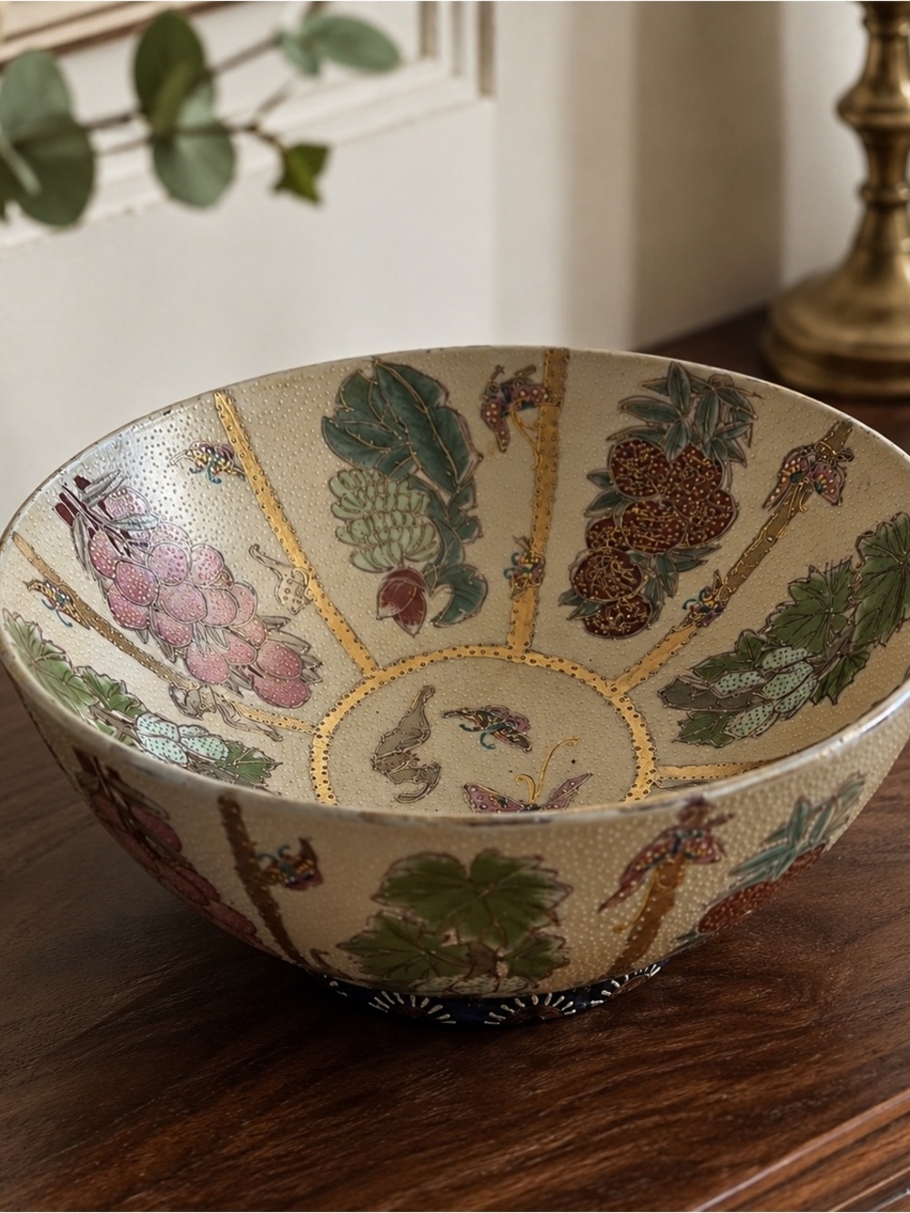 Chinese Decorative Bowl 10” Fruit Butterflies Gold Raised Dot Chinoiserie
